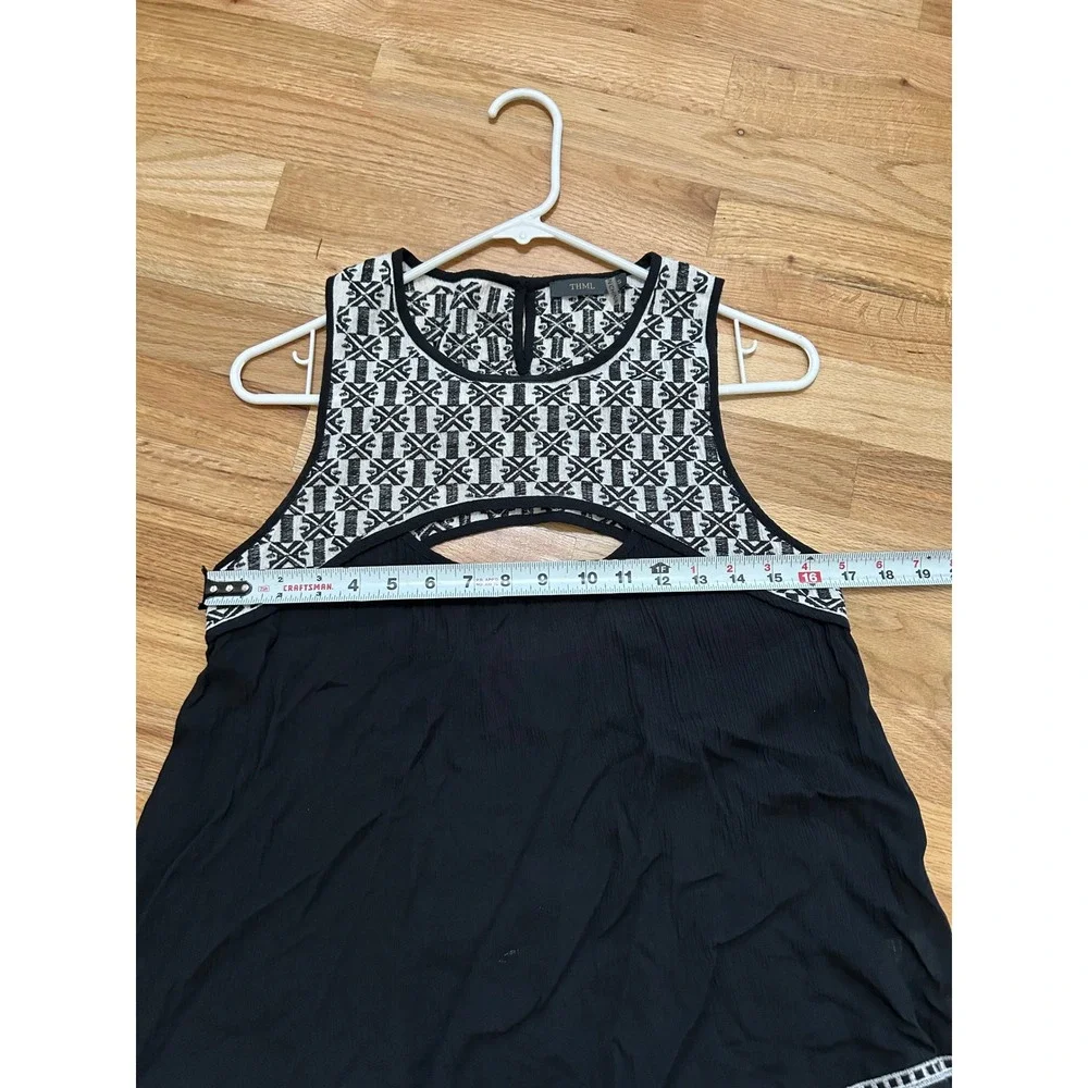 THML Black White Embroidered Cutout Sleeveless Rayon Tank Top‎ Blouse Small